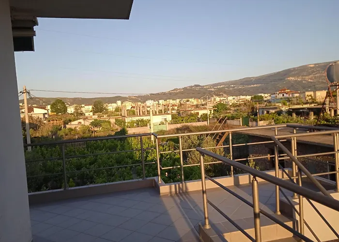 N Dervishi Maison d'hôtes 3*