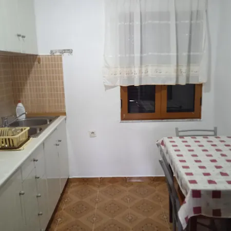 Casa de hóspedes N Dervishi 3*