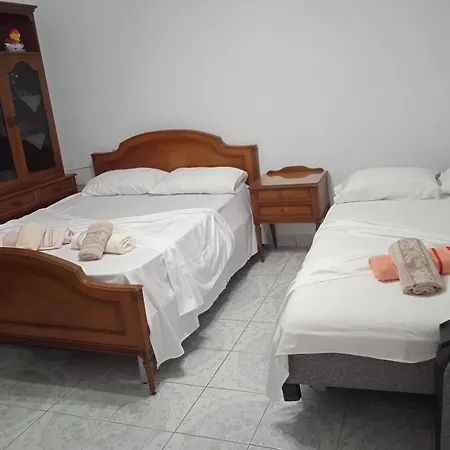 Guest house Vila N Dervishi